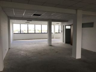 Foto 5 de VENTA EN BLOCK - Edificio de 4 Pisos - Oficinas y Local - Don Torcuato, Tigre
