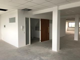 Foto 3 de VENTA EN BLOCK - Edificio de 4 Pisos - Oficinas y Local - Don Torcuato, Tigre