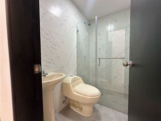 Foto 12 de CASA EN VENTA DE 3 DORMITORIOS EN CONJUNTO VILLA MARA, SUR DE MANTA