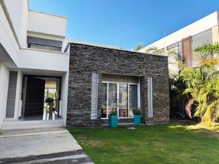 VENTA de CASAS en RIVERA