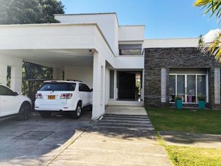 VENTA de CASAS en RIVERA