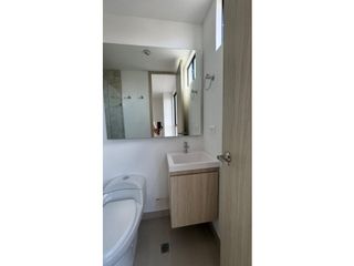 ARRIENDO EXCLUSIVO APARTAMENTO EN BUEN SECTOR DE LA CIUDAD