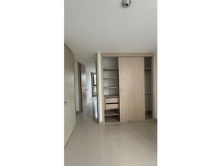 ARRIENDO EXCLUSIVO APARTAMENTO EN BUEN SECTOR DE LA CIUDAD