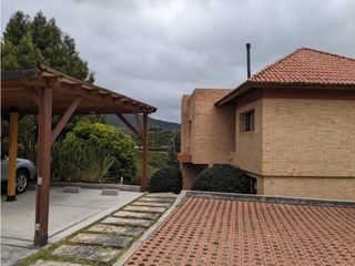 Venta Imperdible: Casa de Ensueño en Chía, Estilo Inigualable