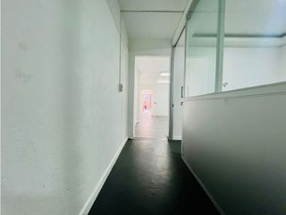Foto 14 de Lomas de Monteserrín, Local Comercia en Renta, 70m2