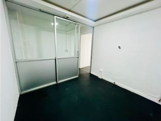 Foto 13 de Lomas de Monteserrín, Local Comercia en Renta, 70m2