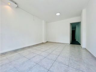 Foto 1 de Lomas de Monteserrín, Local Comercia en Renta, 70m2
