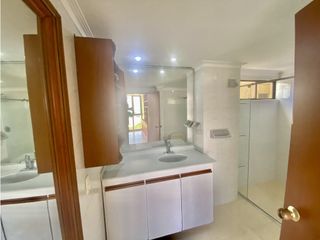 Foto 20 de ARRIENDO APARTAMENTO 3 HABITACIONES FRENTE AL MAR - RODADERO SUR
