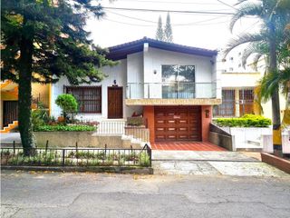 CASA EN VENTA DE 2 NIVELES MEDELLN SECTOR LAURELES VELODROMO