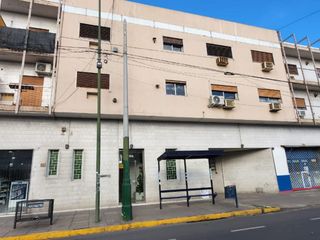 Foto 2 de Venta Depto. 5 ambientes c/ cochera en Temperley.