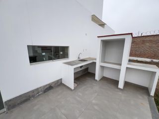Foto 23 de LINDA CASA CON PISCINA EN VENTA EN LURIN
