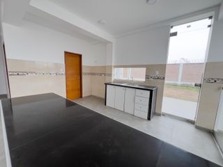 Foto 6 de LINDA CASA CON PISCINA EN VENTA EN LURIN