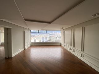 Penthouse de venta ubicado en el edificio Humoldt, totalmente remodelado