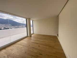 Penthouse de venta ubicado en el edificio Humoldt, totalmente remodelado