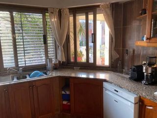 Foto 2 de Casa en alquiler de 5 dormitorios c/ cochera en Martínez