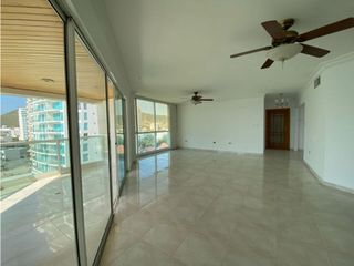 Se arrienda apartamento en Rodadero Sur, Santa Marta