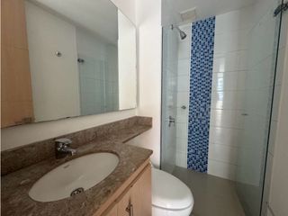 Apartamento en arriendo Loma del Indio con vista en piso alto