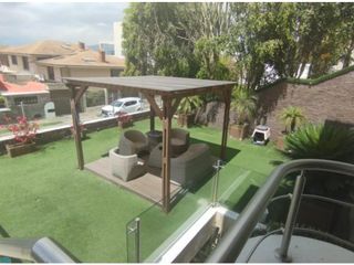 Foto 26 de Casas amobladas de arriendo Cumbaya Miravalle  con Piscina