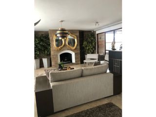 Foto 14 de Casas amobladas de arriendo Cumbaya Miravalle  con Piscina