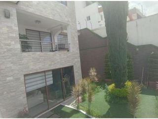 Foto 17 de Casas amobladas de arriendo Cumbaya Miravalle  con Piscina