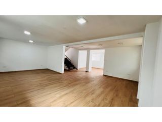 Foto 1 de González Suárez, Casa Comercial, 250m2, 8 Ambientes