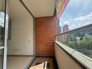Apartamento en arriendo Loma del Indio con vista en piso alto