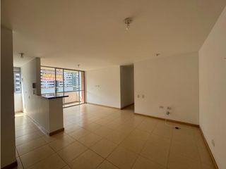 Apartamento en arriendo Loma del Indio con vista en piso alto