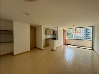 Apartamento en arriendo Loma del Indio con vista en piso alto