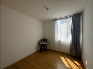 Apartamento en arriendo Loma del Indio con vista en piso alto