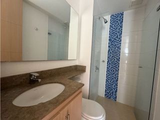 Apartamento en arriendo Loma del Indio con vista en piso alto