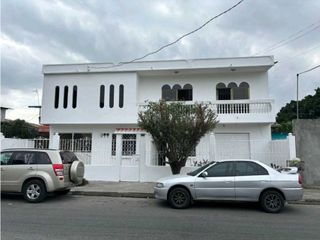 Foto 1 de Vendo amplia casa en Duran 2 pisos y garaje