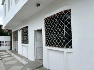Foto 5 de Vendo amplia casa en Duran 2 pisos y garaje