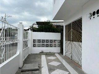 Foto 3 de Vendo amplia casa en Duran 2 pisos y garaje
