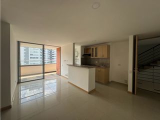 Apartamento en arriendo Loma del Indio con vista en piso alto