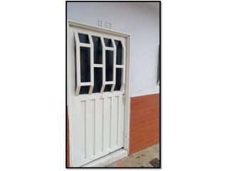 Foto 2 de VENDO CASA EN SAN VICENTE DE CHUCUR