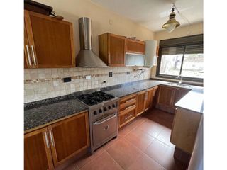 Foto 2 de SE VENDE CASA EN LOMAS DEL REY ( MAYU SUMAJ )