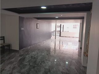 Foto 2 de Bellavista , Local Comercial en Renta, 230m2, 2 Ambientes