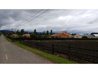 LOTE SOBRE VIA PRINCIPAL - COTA - 5.177 m2