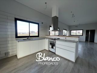 Foto 5 de Casa en Alquiler en San Sebastian, Escobar, G.B.A. Zona Norte, Argentina