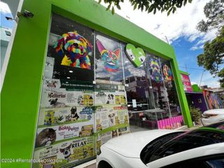 Comercial en  Barrio Blanco RAH CO: 24-1619