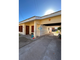Foto 2 de ◇VENTA— CASA 3 DORM + CONSTRUCCIÓN, COLONIA CAROYA ◇