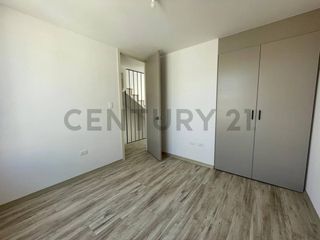 VENTA DE CASA EN CONJUNTO PRIVADO MITAD EL MUNDO