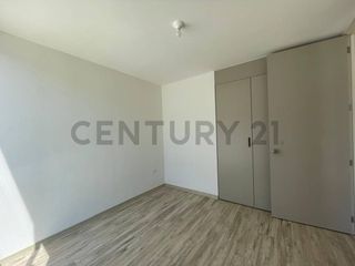 VENTA DE CASA EN CONJUNTO PRIVADO MITAD EL MUNDO