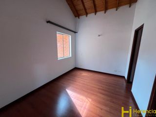 Casa en Arriendo Ubicado en Envigado Codigo 832