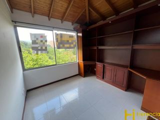 Casa en Arriendo Ubicado en Envigado Codigo 832