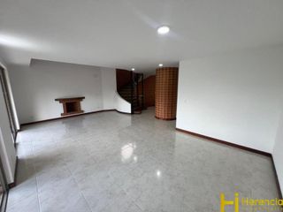 Casa en Arriendo Ubicado en Envigado Codigo 832