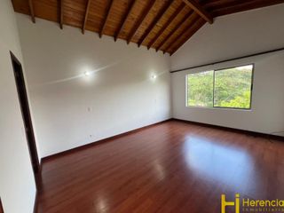 Casa en Arriendo Ubicado en Envigado Codigo 832