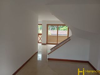 Casa en Arriendo Ubicado en Envigado Codigo 735