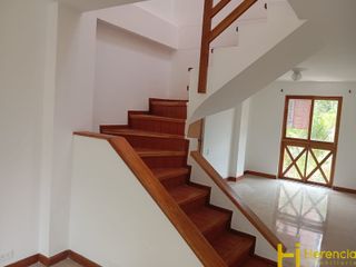 Casa en Arriendo Ubicado en Envigado Codigo 735