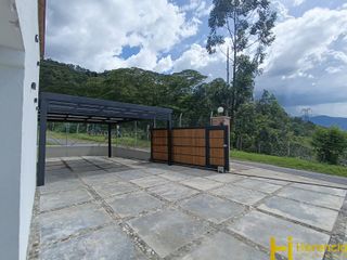 Casa en Arriendo Ubicado en Envigado Codigo 824